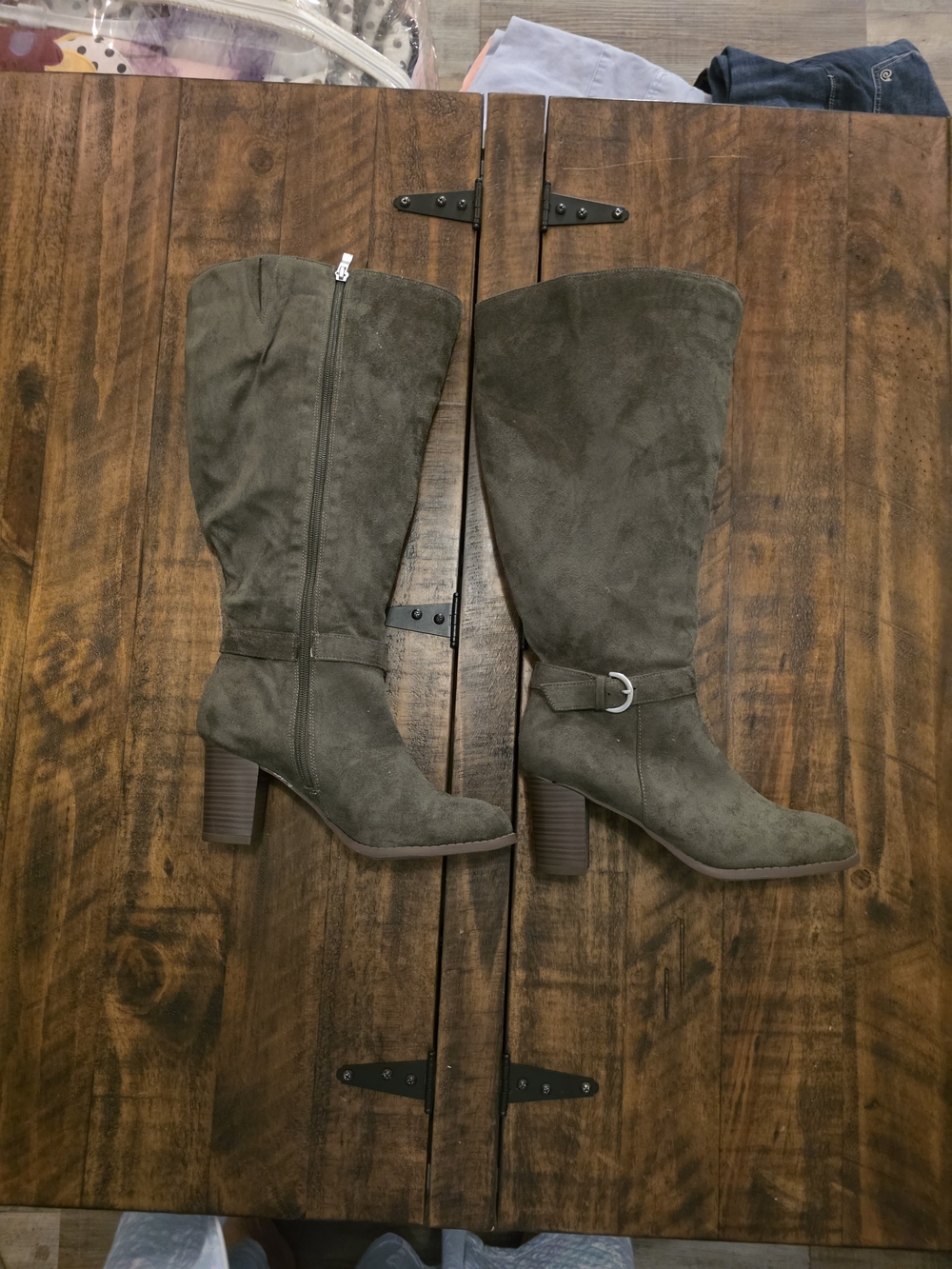 Women's Knee-High Faux Suede Block Heel Boots - Olive